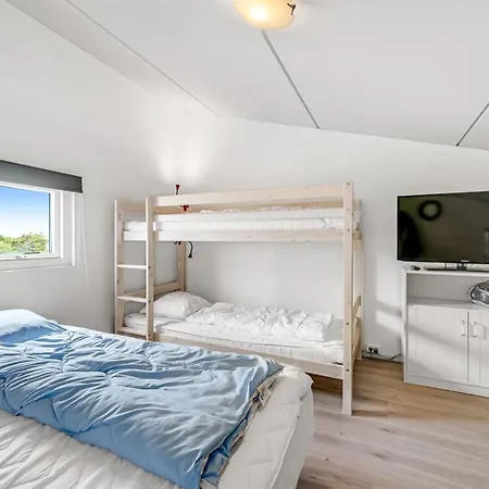 Appartamento Jari - 200m From The Sea By Interhome *